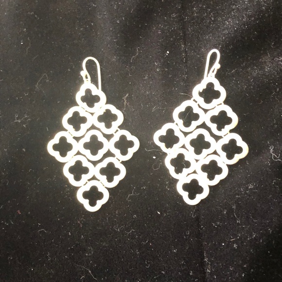 Stella & Dot Jewelry - Classic Stella and Dot Earrings